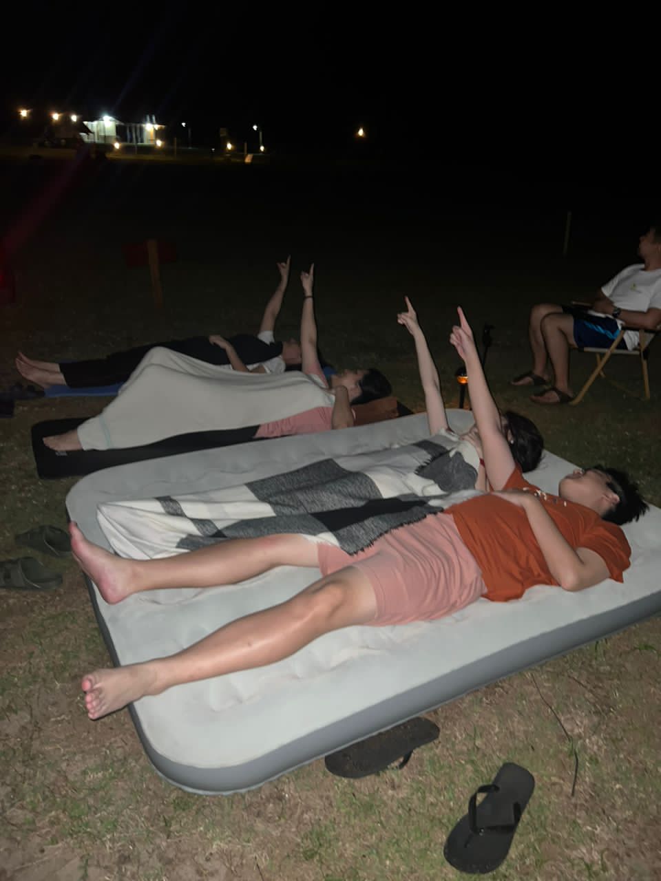 Watching meteor shower